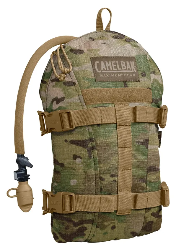 camelbak-armorbak-tactical-hydration-pack-with-100oz-3l-mil-spec-crux-reservoir image 1