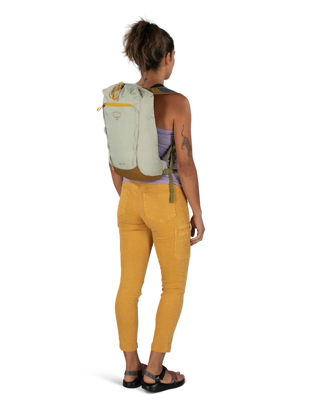 osprey-daylite-cinch-backpack-meadow-gray-histosol-brown image 6