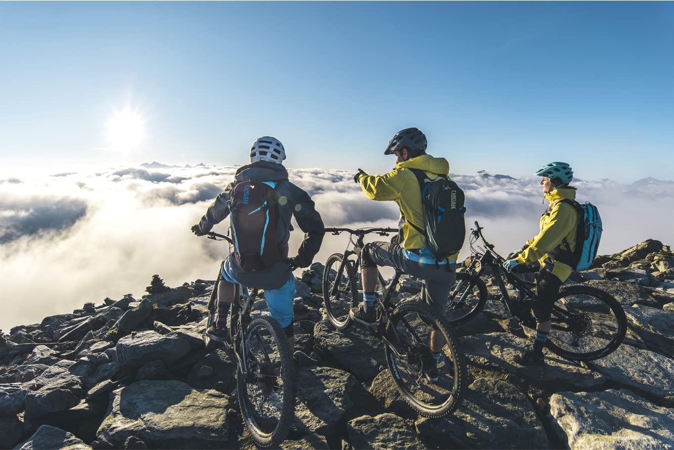 camelbak-m-u-l-e-mountain-bike-hydration-pack image 8