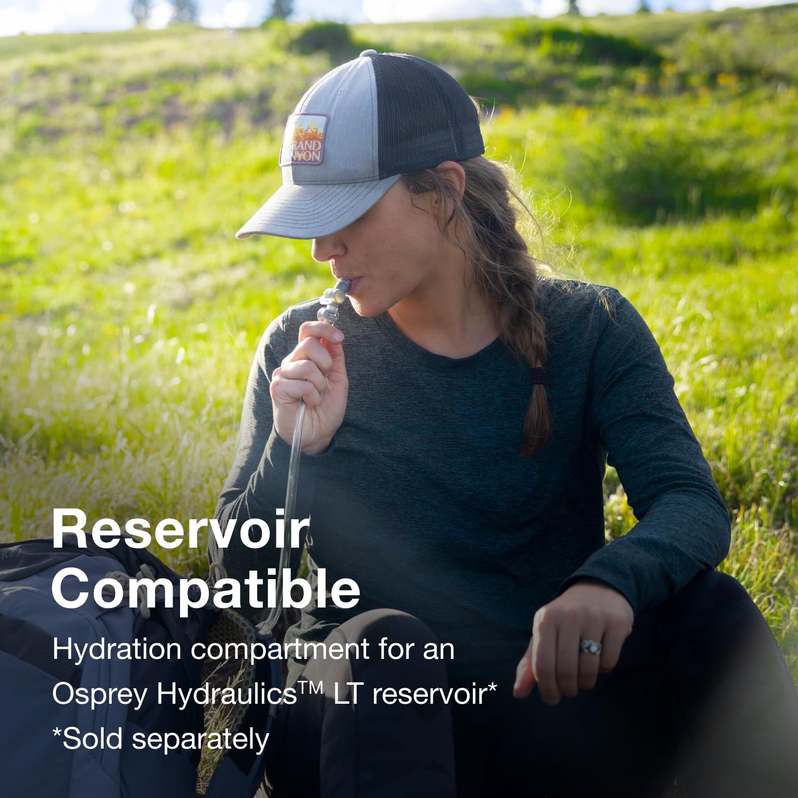 osprey-mira-22l-women-s-hiking-backpack-with-hydraulics-reservoir-succulent-gree image 3