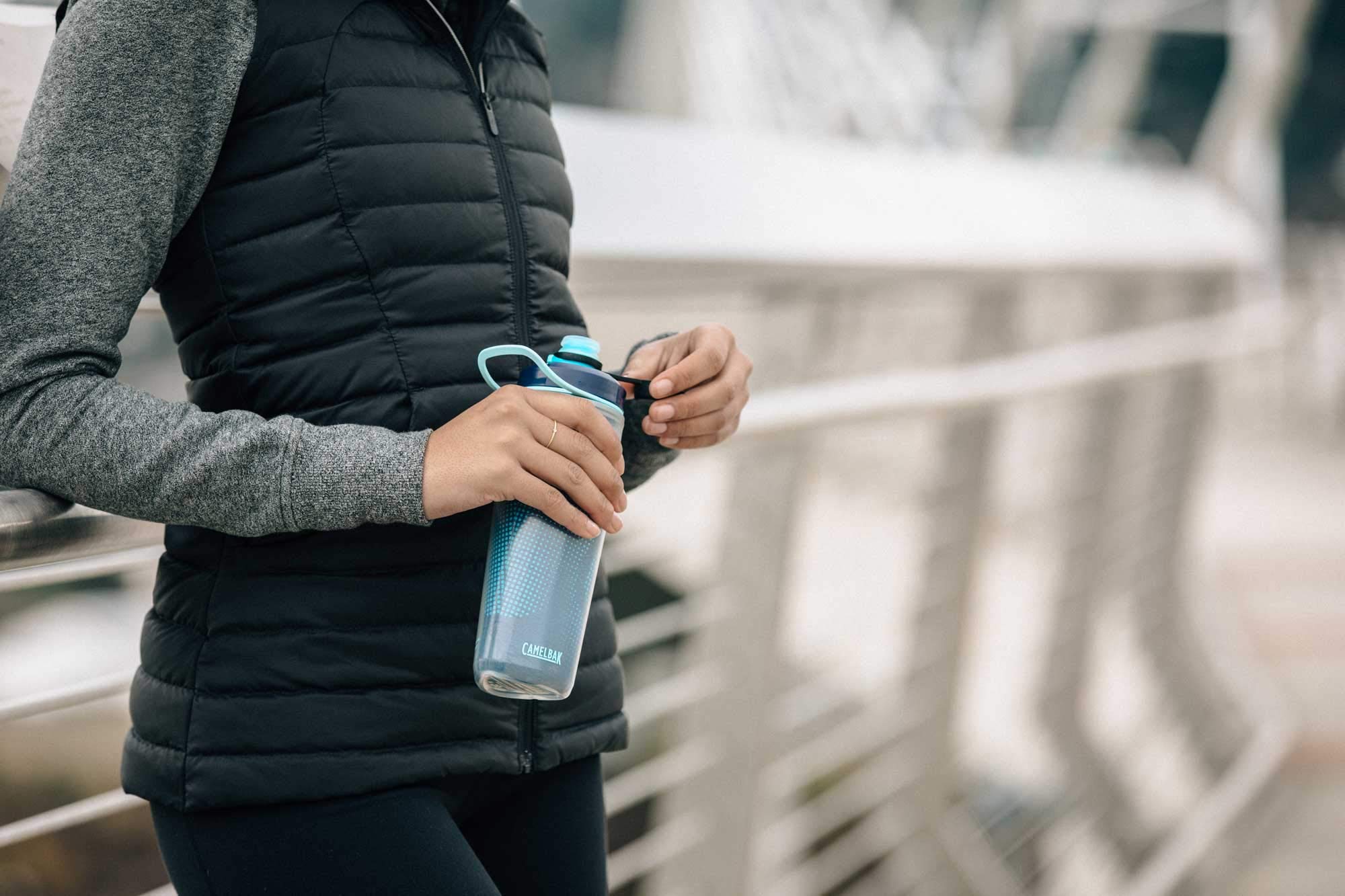 camelbak-peak-fitness-chill-insulated-water-bottle image 6