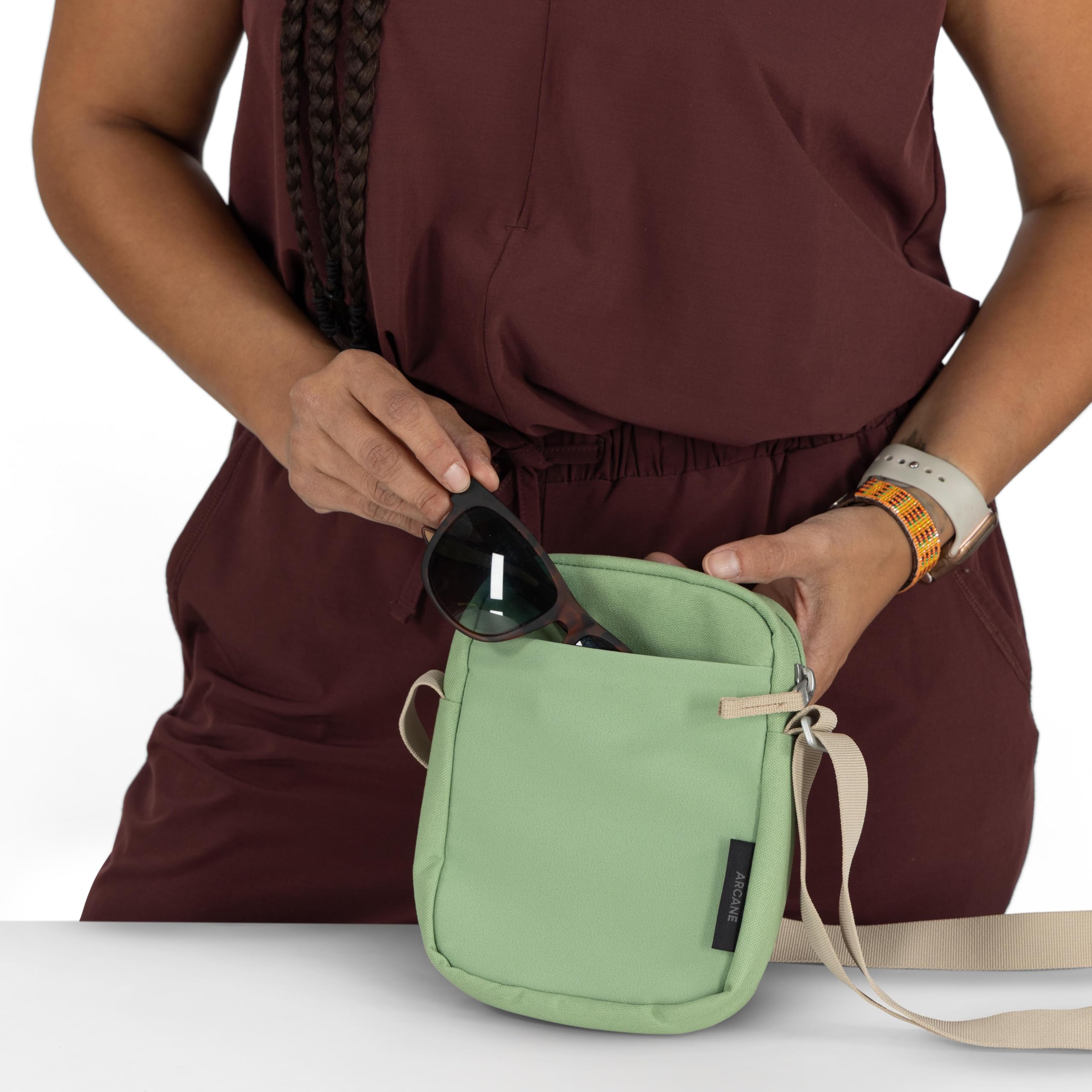 osprey-arcane-small-crossbody-shoulder-bag image 3