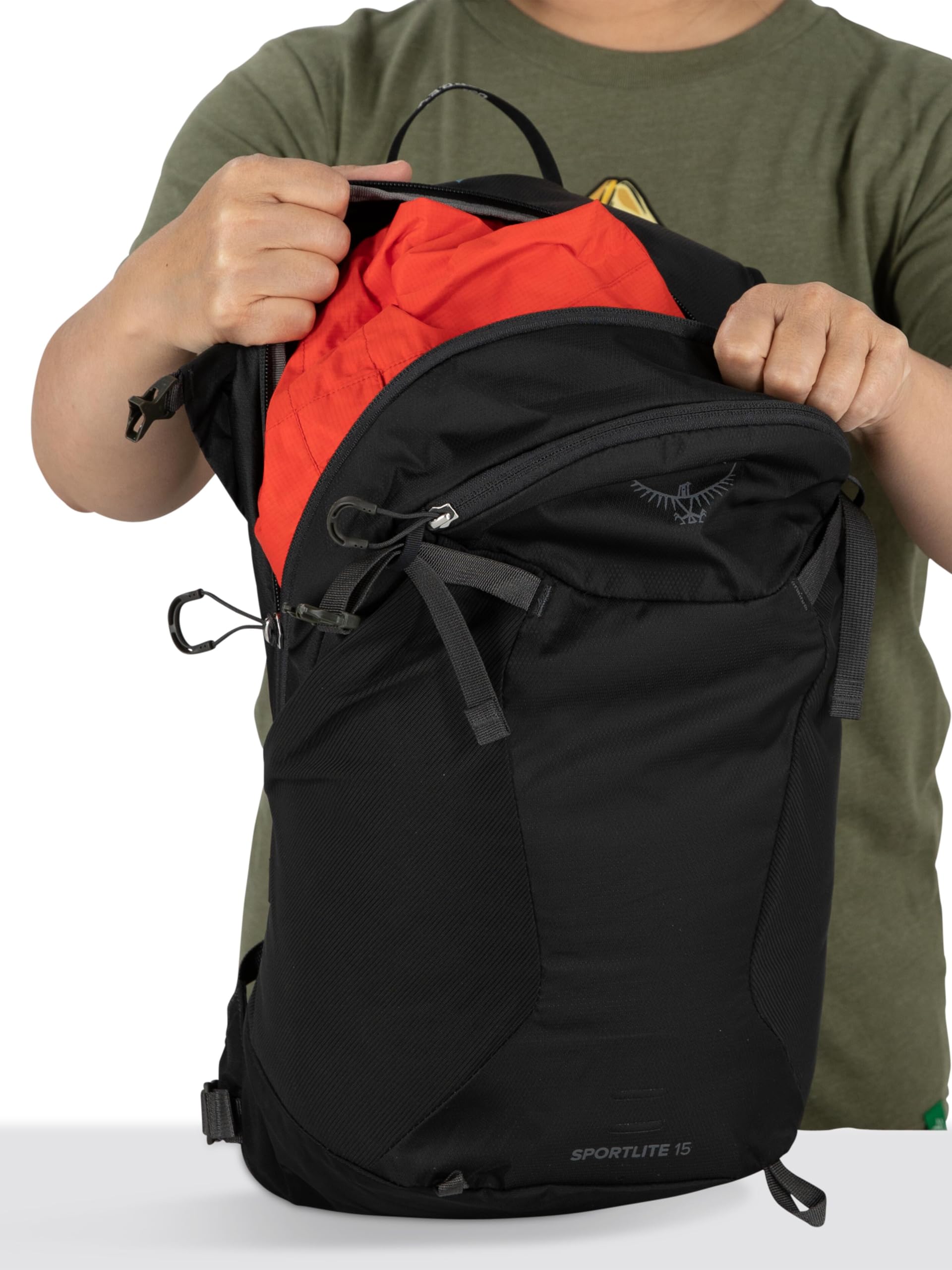 osprey-sportlite-15l-unisex-hiking-backpack-pine-leaf-green image 2