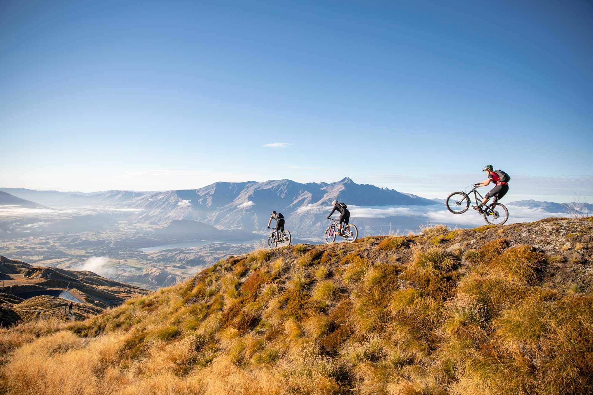 camelbak-m-u-l-e-mountain-bike-hydration-pack image 7