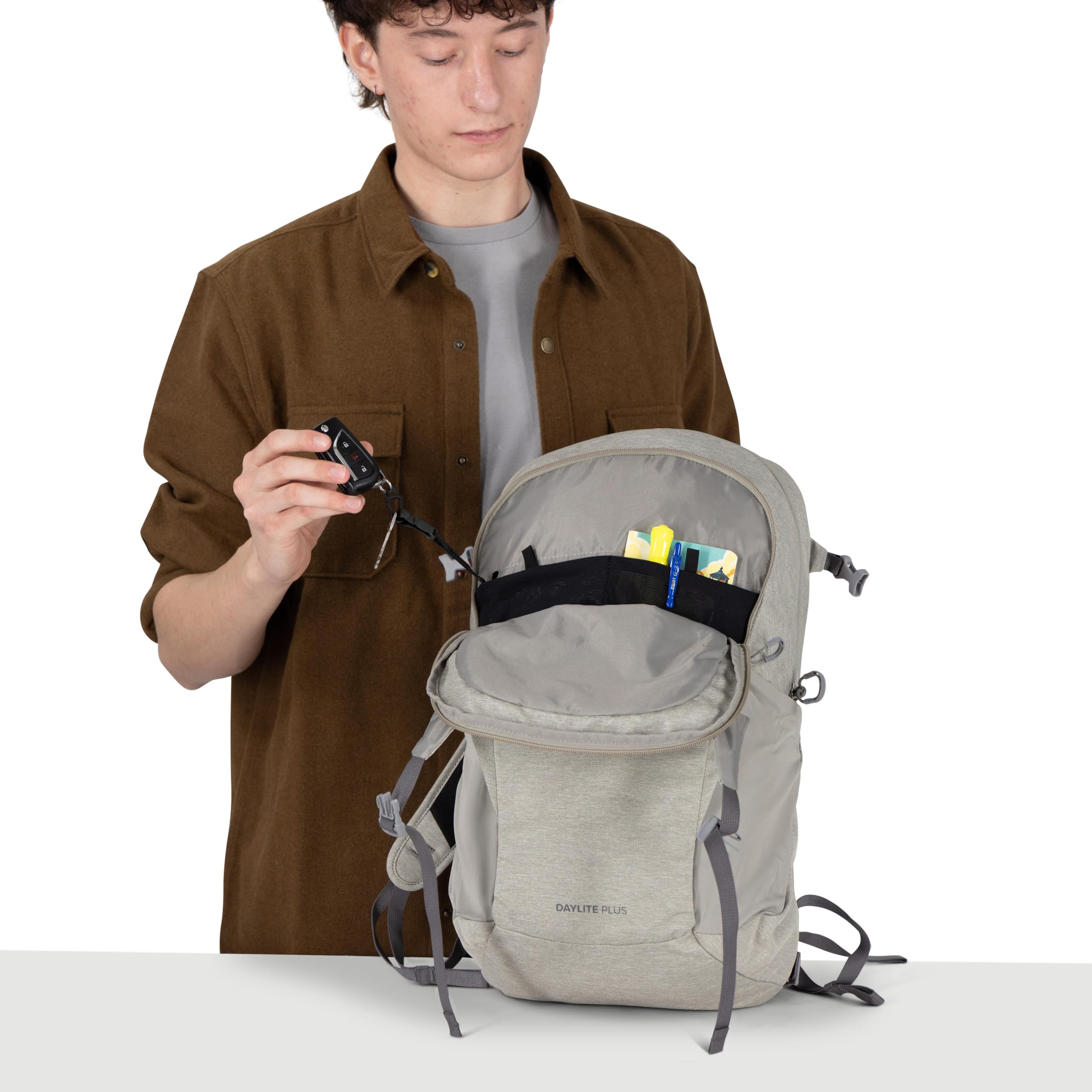 osprey-daylite-plus-driftshade-grey-wolf image 4